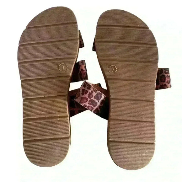 Steve Madden Sandals Leopard Print Pascale Slip on Sandal 3 strap  Size 7 - Picture 6 of 6